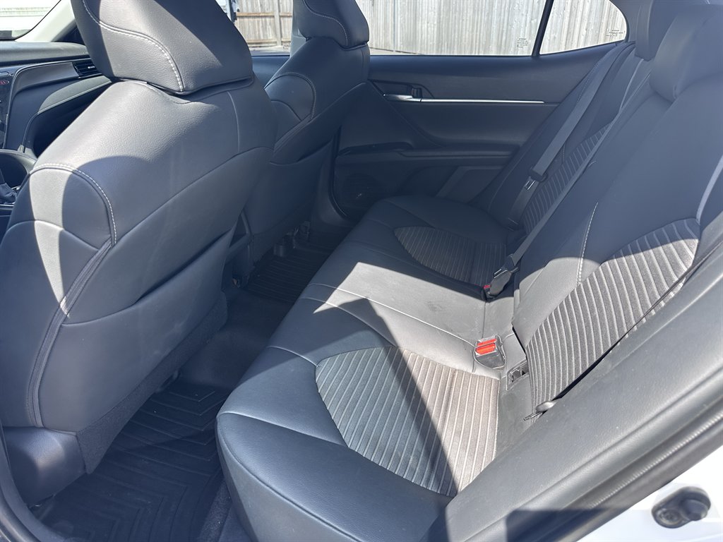 2019 Toyota Camry - $17,950