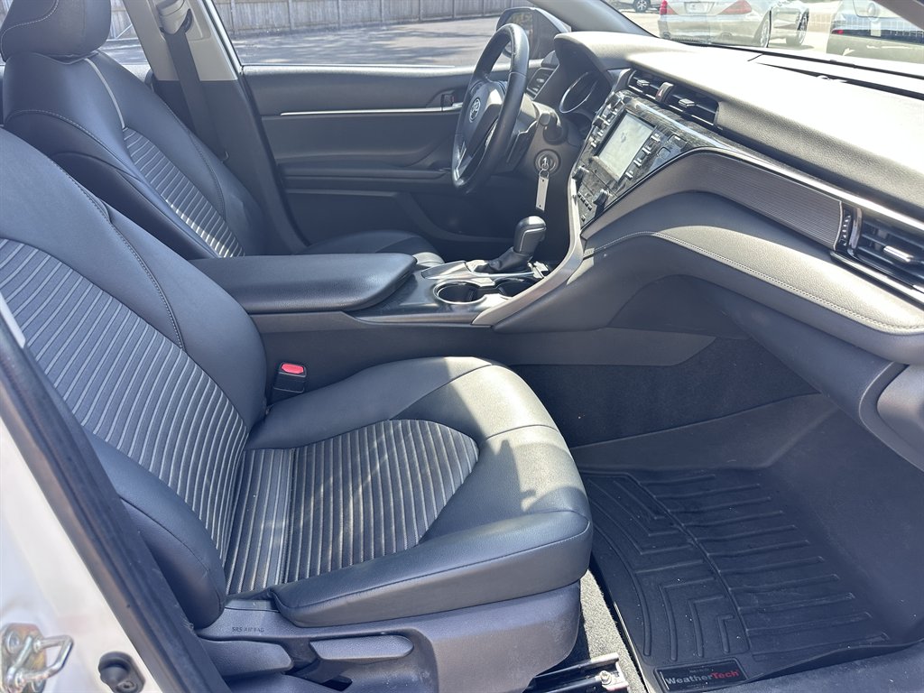 2019 Toyota Camry - $17,950