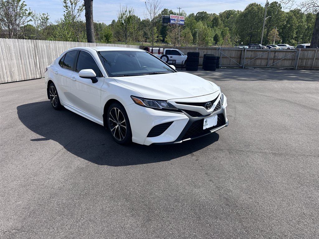 2019 Toyota Camry - $17,950