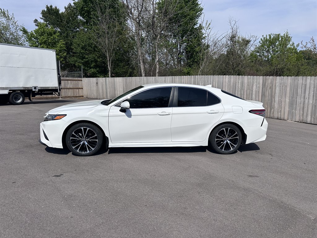 2019 Toyota Camry - $17,950