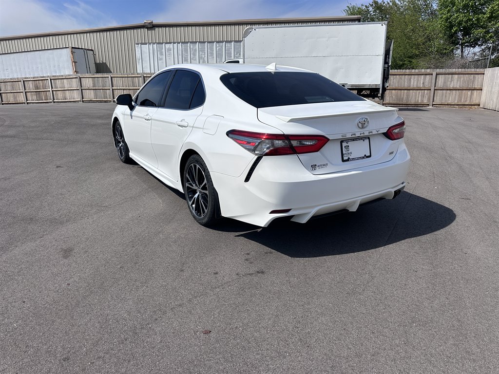 2019 Toyota Camry - $17,950