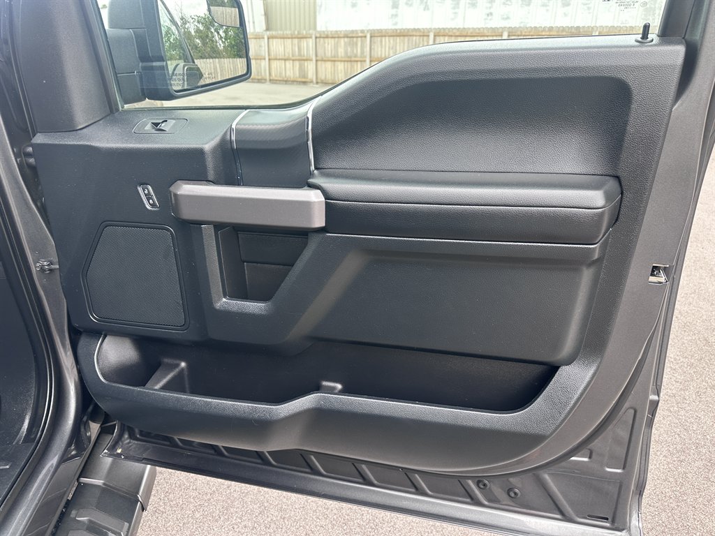 2020 Ford F150 - $26,950