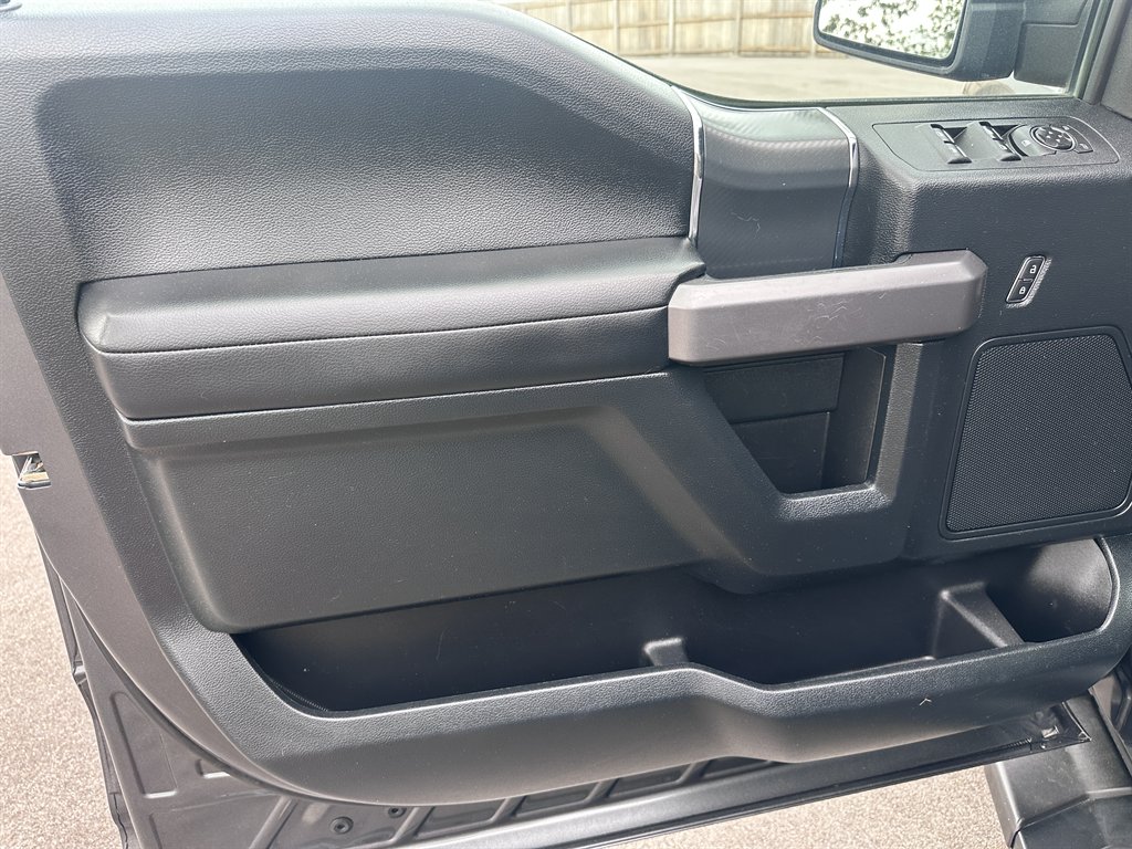 2020 Ford F150 - $26,950