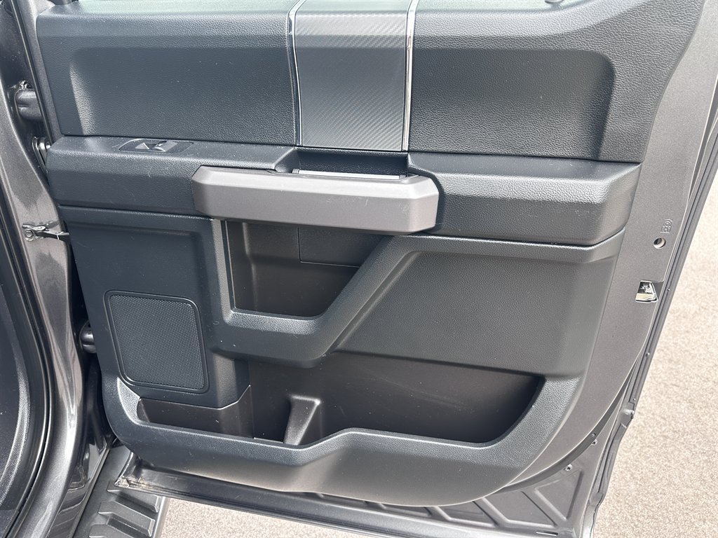 2020 Ford F150 - $26,950