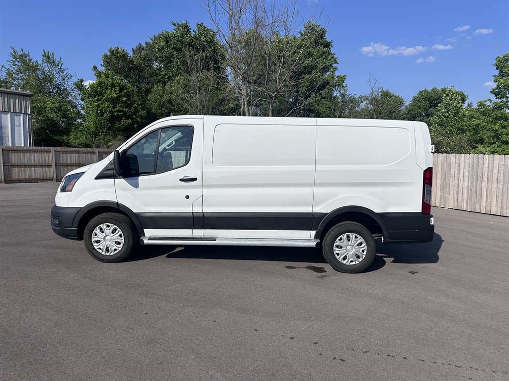 2024 Ford T250 Vans - $37,950