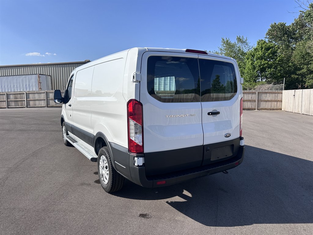 2024 Ford T250 Vans - $37,950