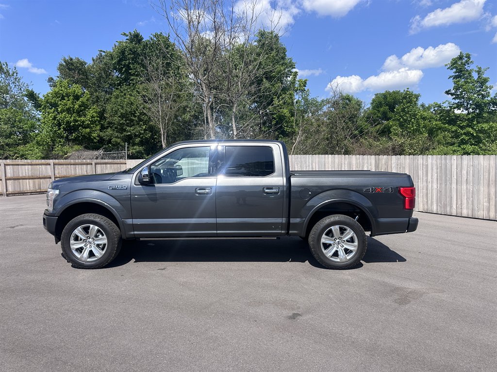 2020 Ford F150 - $31,900