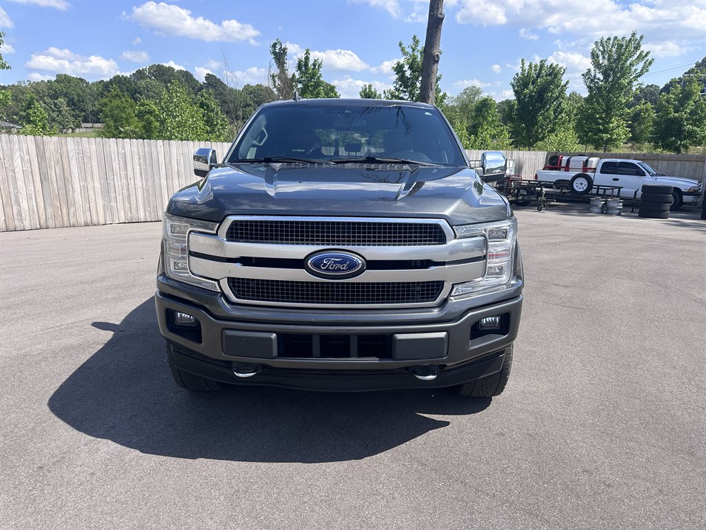 2020 Ford F150 - $31,900