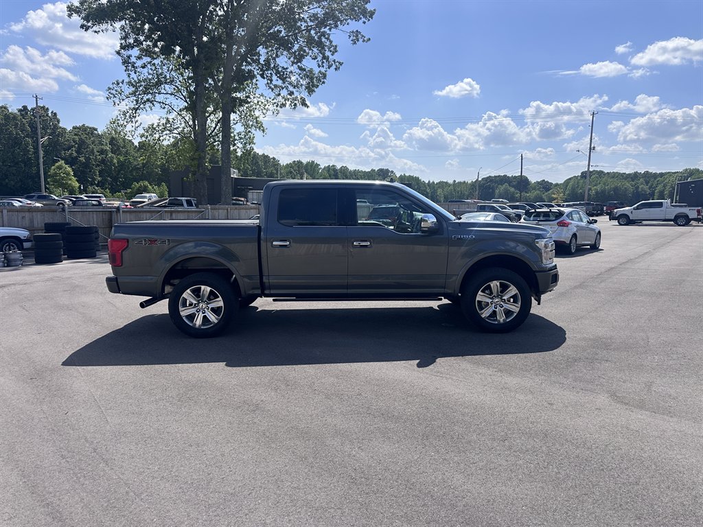 2020 Ford F150 - $31,900