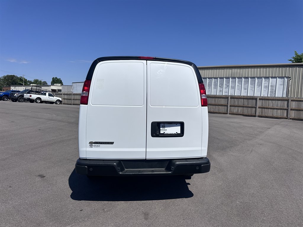 2022 Chevrolet Express - $21,500