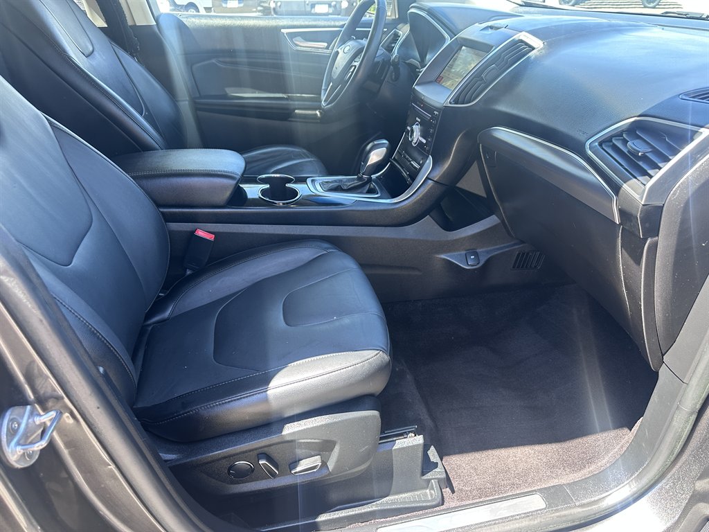 2017 Ford Edge - $12,500