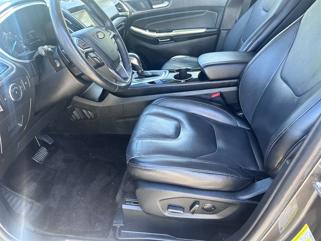 2017 Ford Edge - $12,500