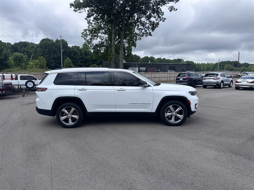 2021 Jeep Cherokee - $22,950