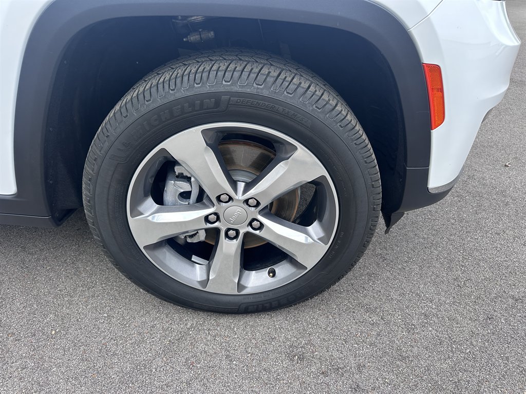 2021 Jeep Cherokee - $22,950