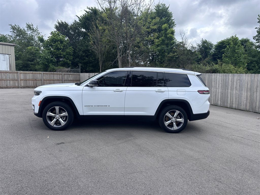 2021 Jeep Cherokee - $22,950