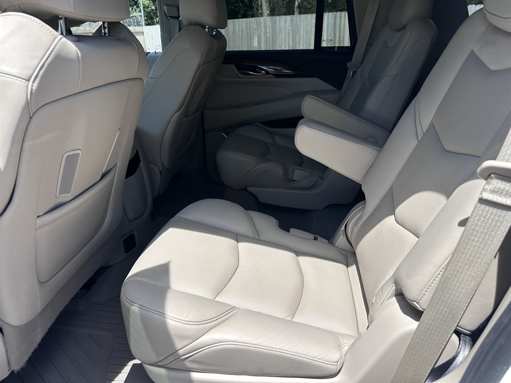 2020 Cadillac Escalade - $41,950