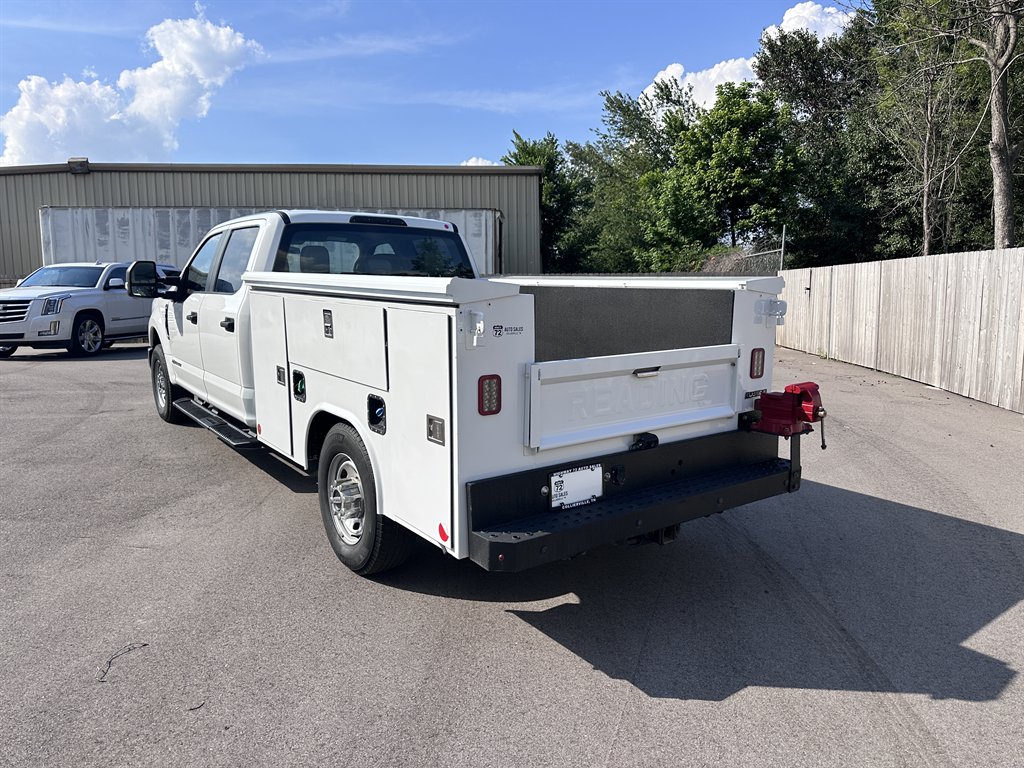 2019 Ford F350 - $42,950