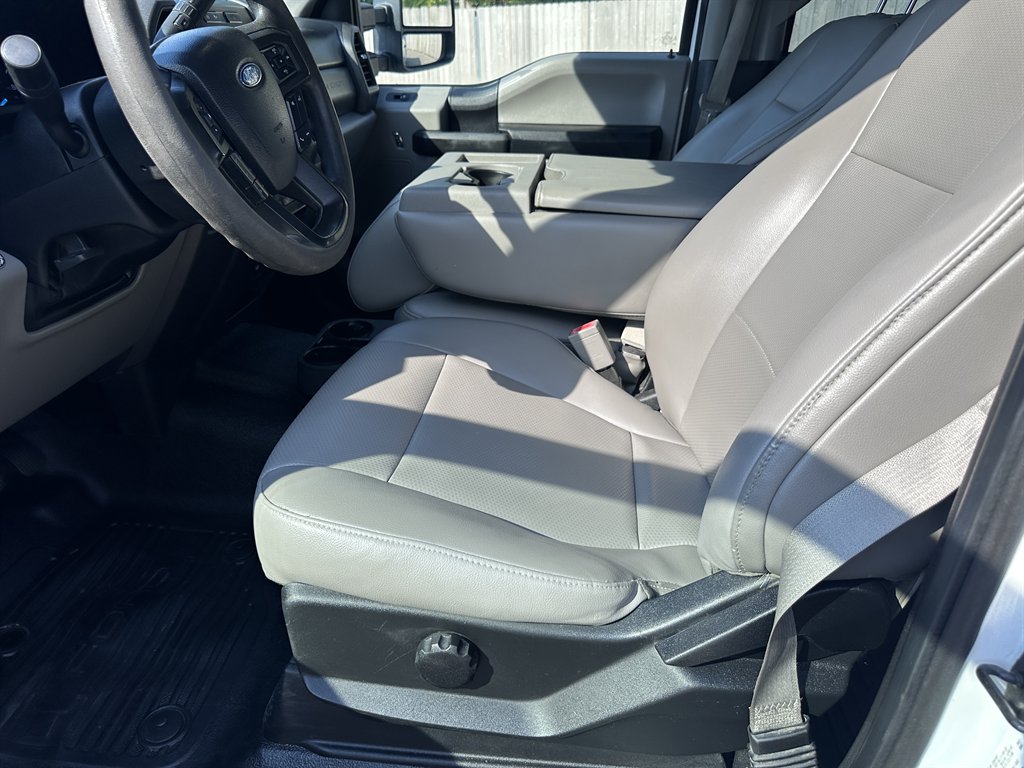 2019 Ford F350 - $42,950