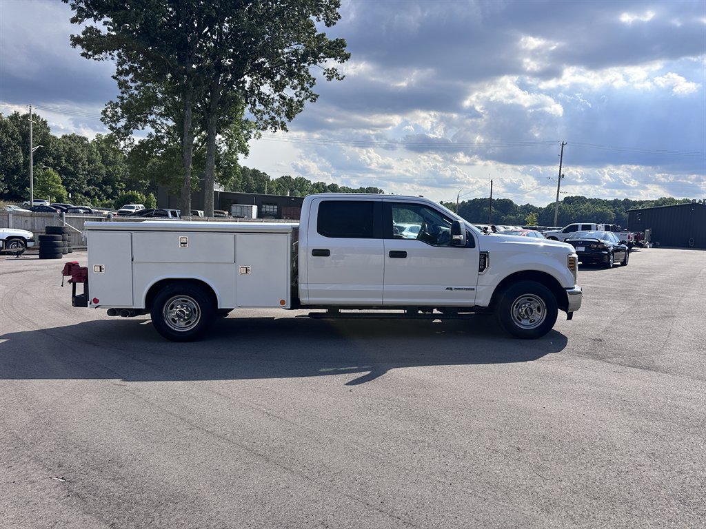 2019 Ford F350 - $42,950