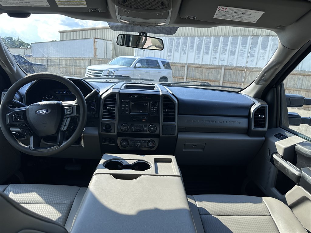 2019 Ford F350 - $42,950