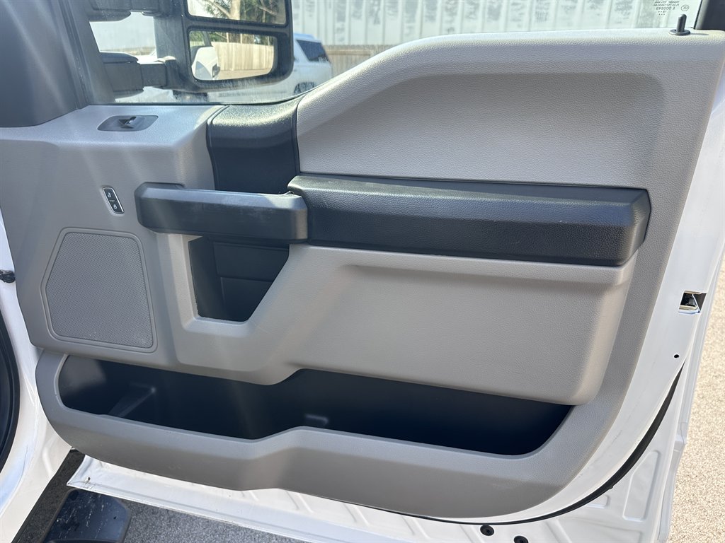 2019 Ford F350 - $42,950