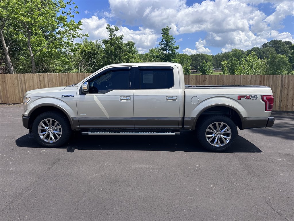 2017 Ford F150 Lariat photo