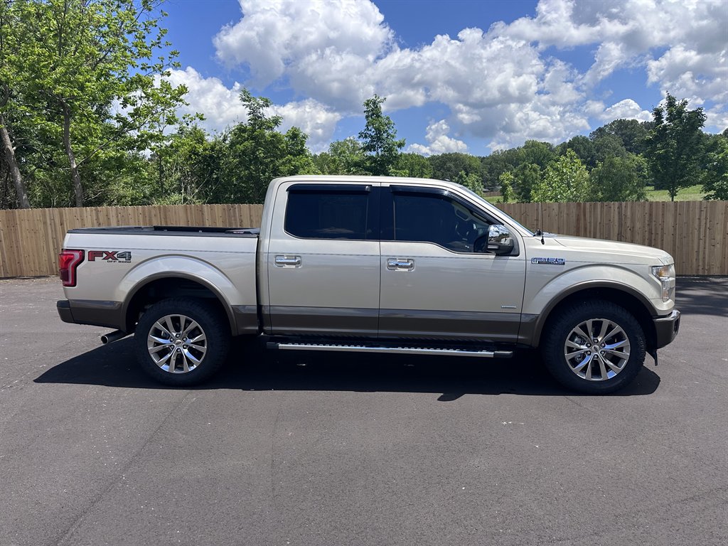 2017 Ford F150 Lariat photo
