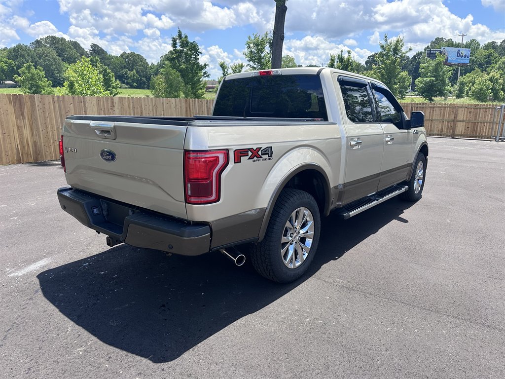 2017 Ford F150 Lariat photo