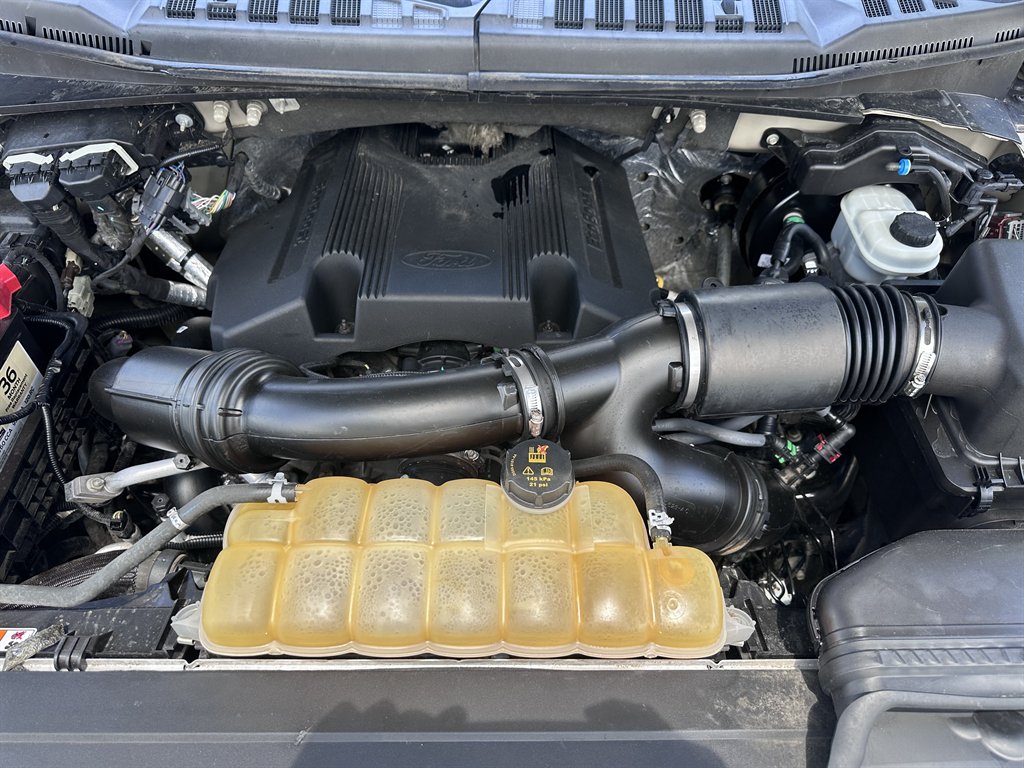 2017 Ford F150 Lariat photo
