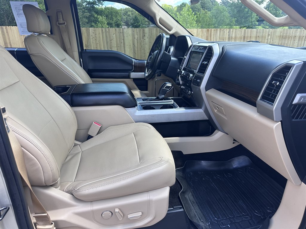 2017 Ford F150 Lariat photo
