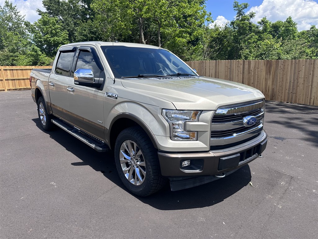 2017 Ford F150 Lariat photo