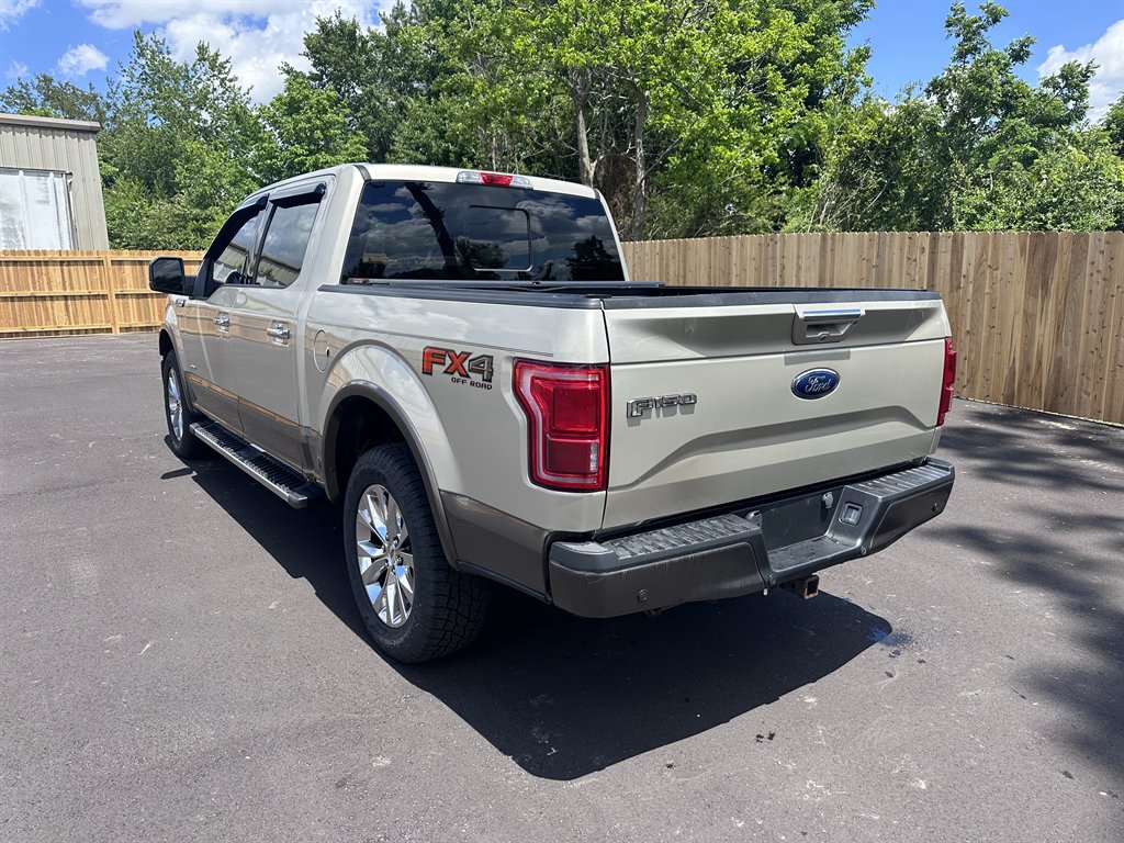 2017 Ford F150 Lariat photo