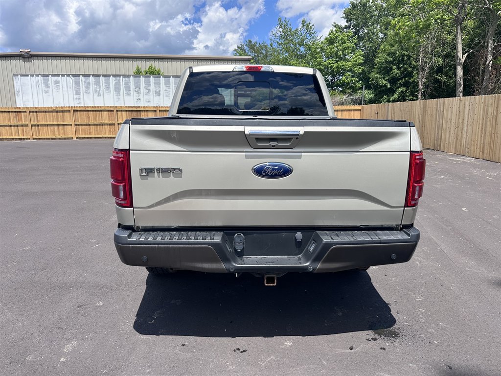 2017 Ford F150 Lariat photo