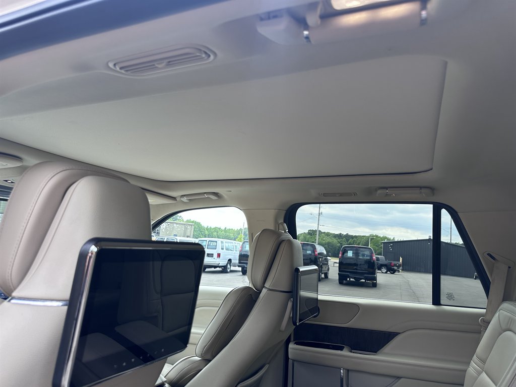 2019 Lincoln Navigator Reserve photo