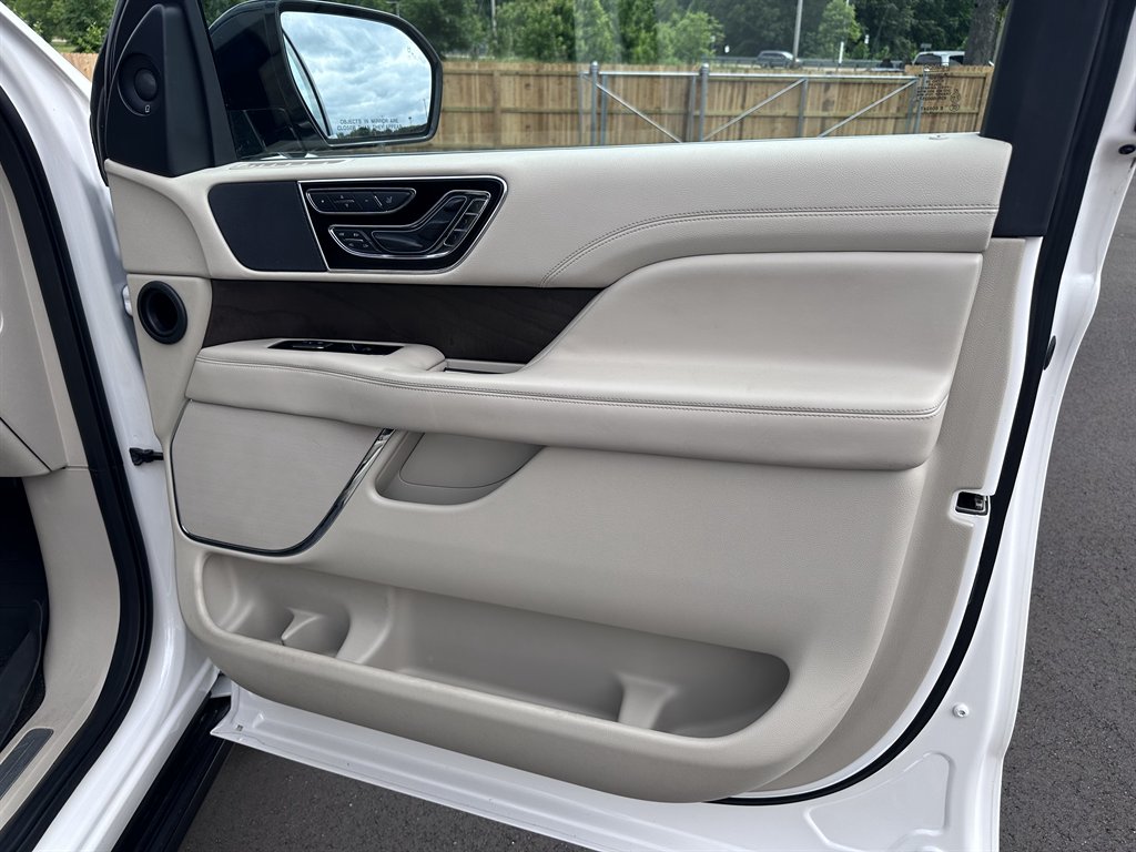 2019 Lincoln Navigator Reserve photo