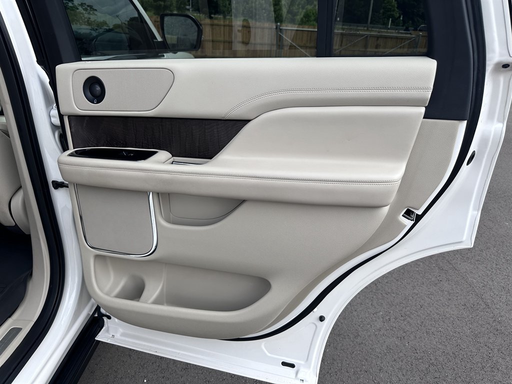 2019 Lincoln Navigator Reserve photo