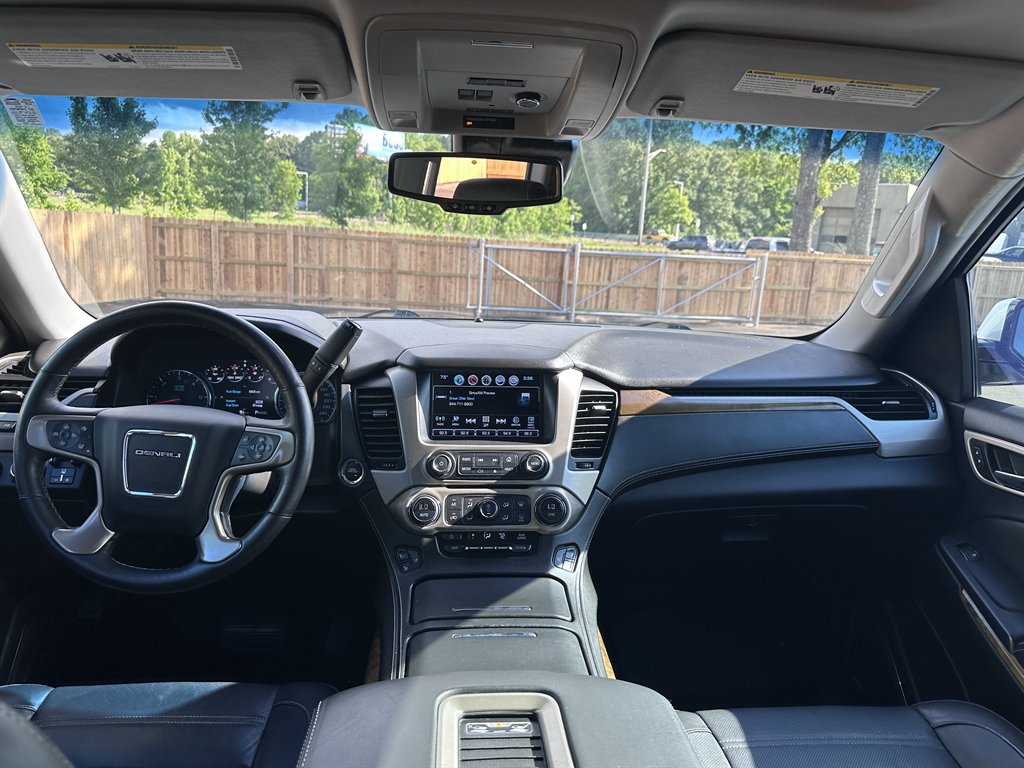 2017 GMC Yukon XL 1500 Denali photo