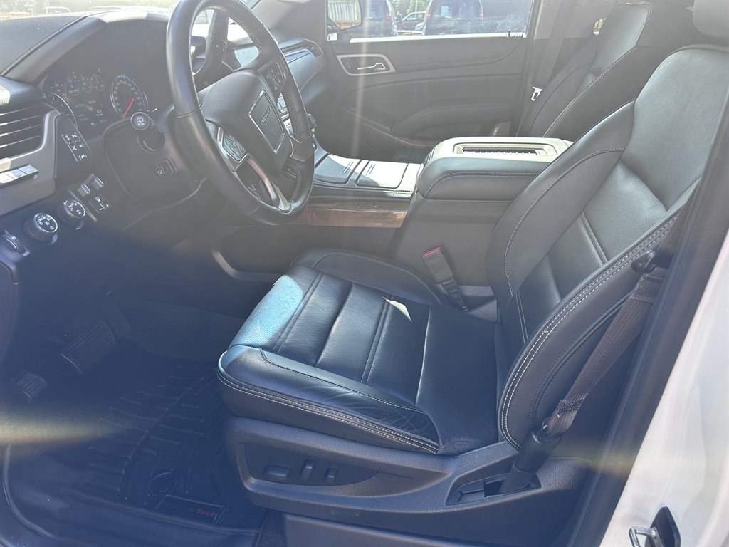 2017 GMC Yukon XL 1500 Denali photo