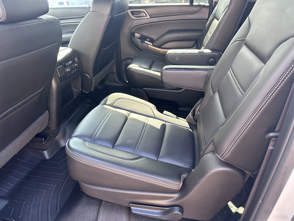2017 GMC Yukon XL 1500 Denali photo