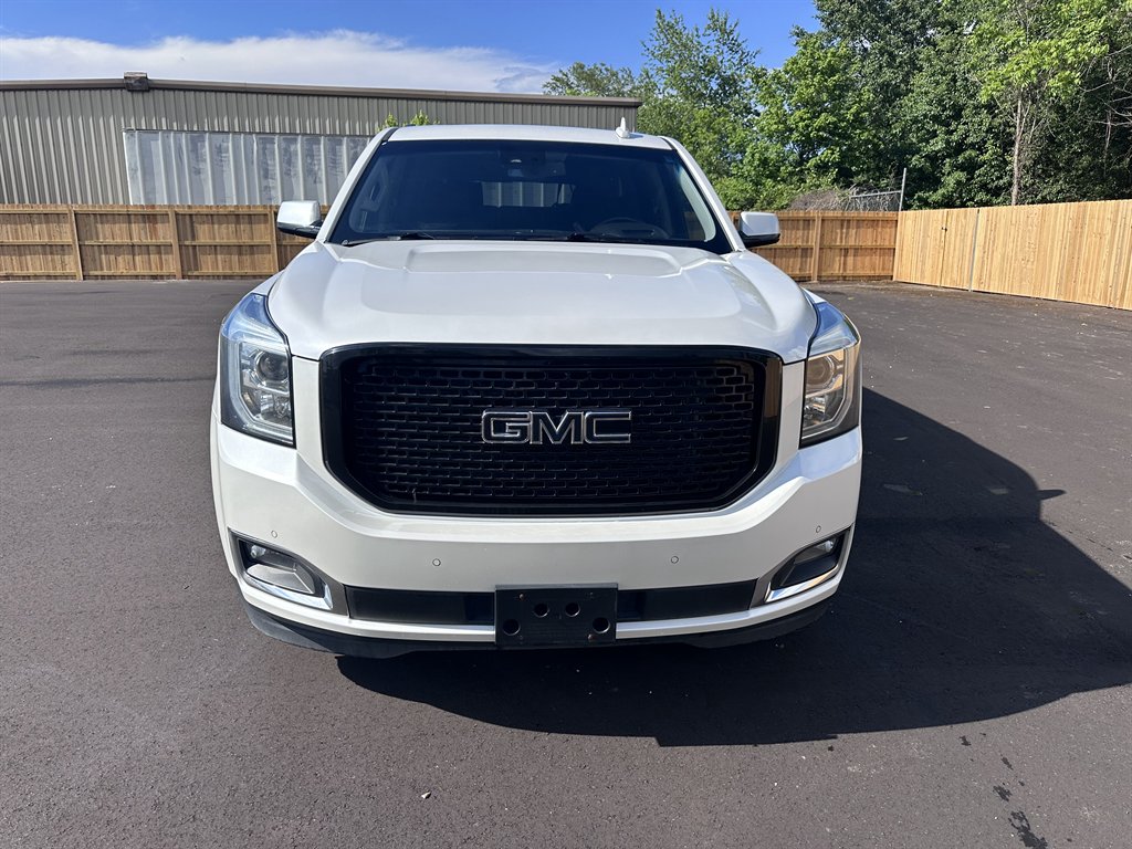 2017 GMC Yukon XL 1500 Denali photo