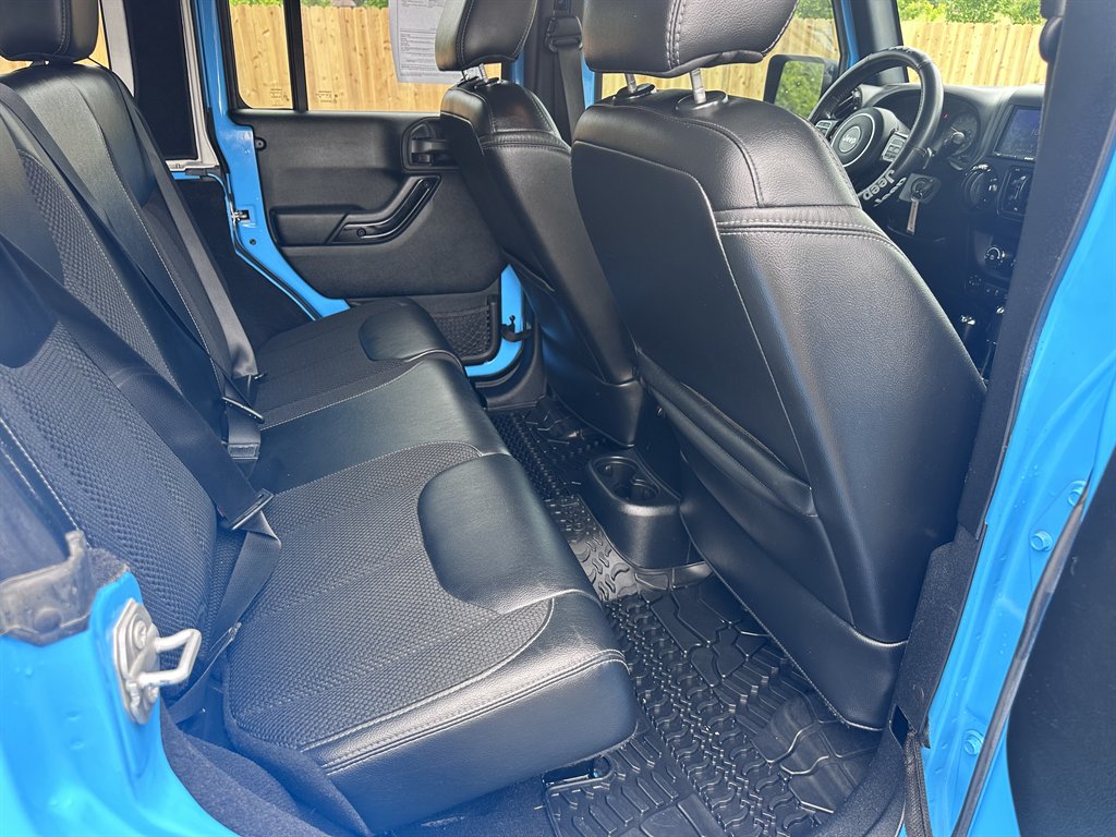 2017 Jeep Wrangler Unlimited Sahara photo