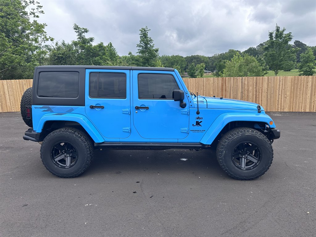 2017 Jeep Wrangler Unlimited Sahara photo