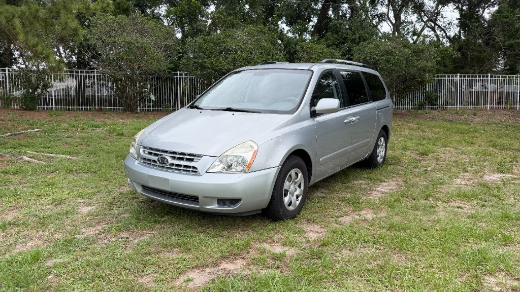 2010 Kia Sedona - $8,387