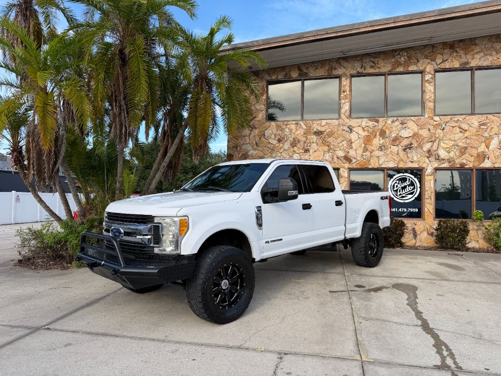 2017 Ford F-250 - $27,296