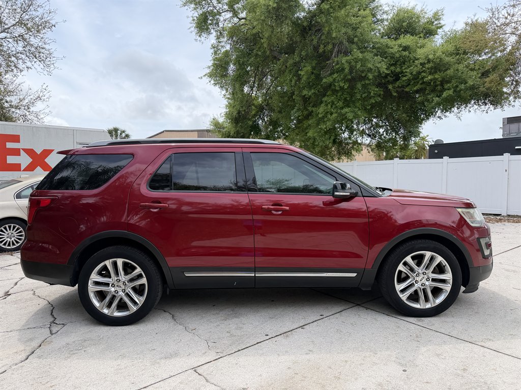 2017 Ford Explorer - $12,397