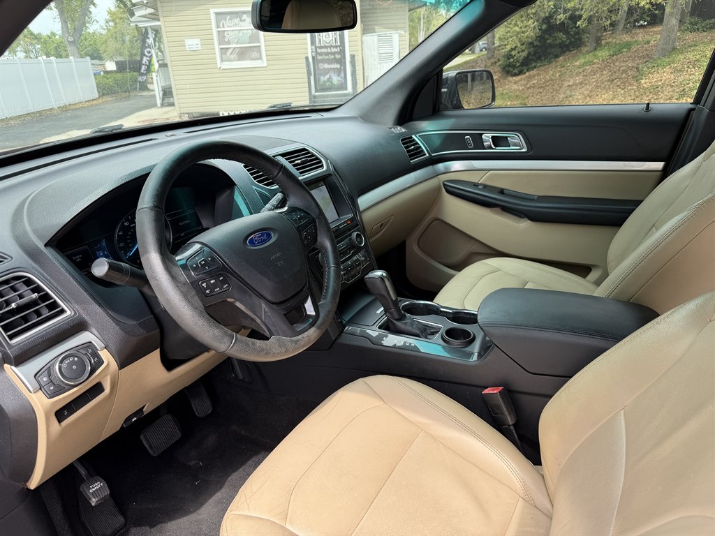 2017 Ford Explorer - $12,397
