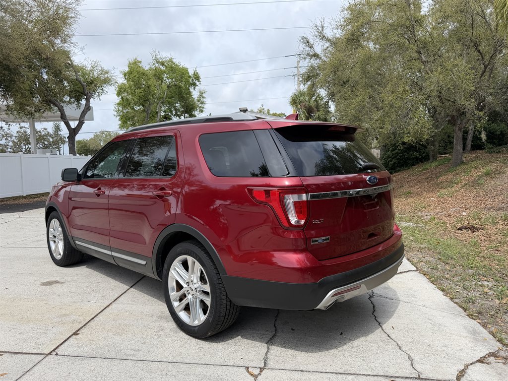 2017 Ford Explorer - $12,397