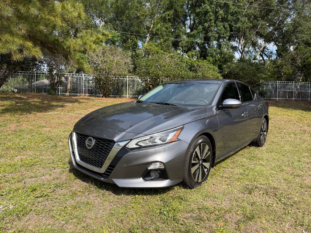 2019 Nissan Altima - $12,197