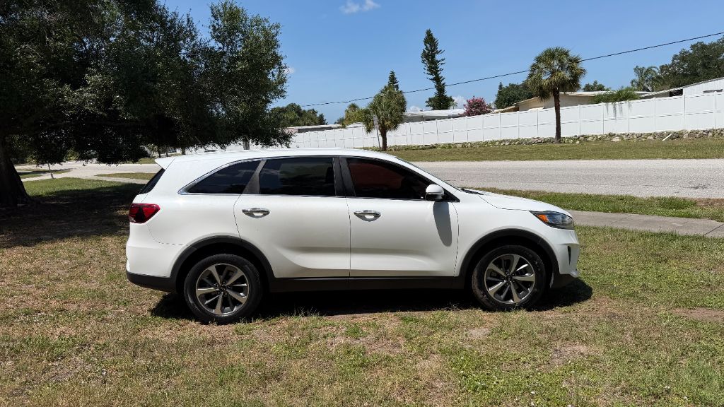 2020 Kia Sorento - $15,397