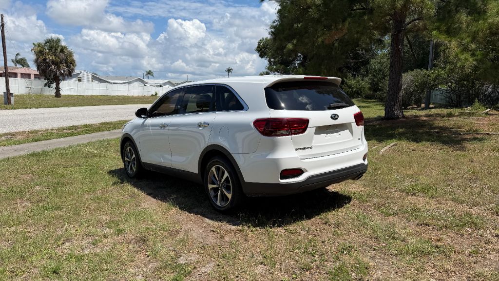 2020 Kia Sorento - $15,397